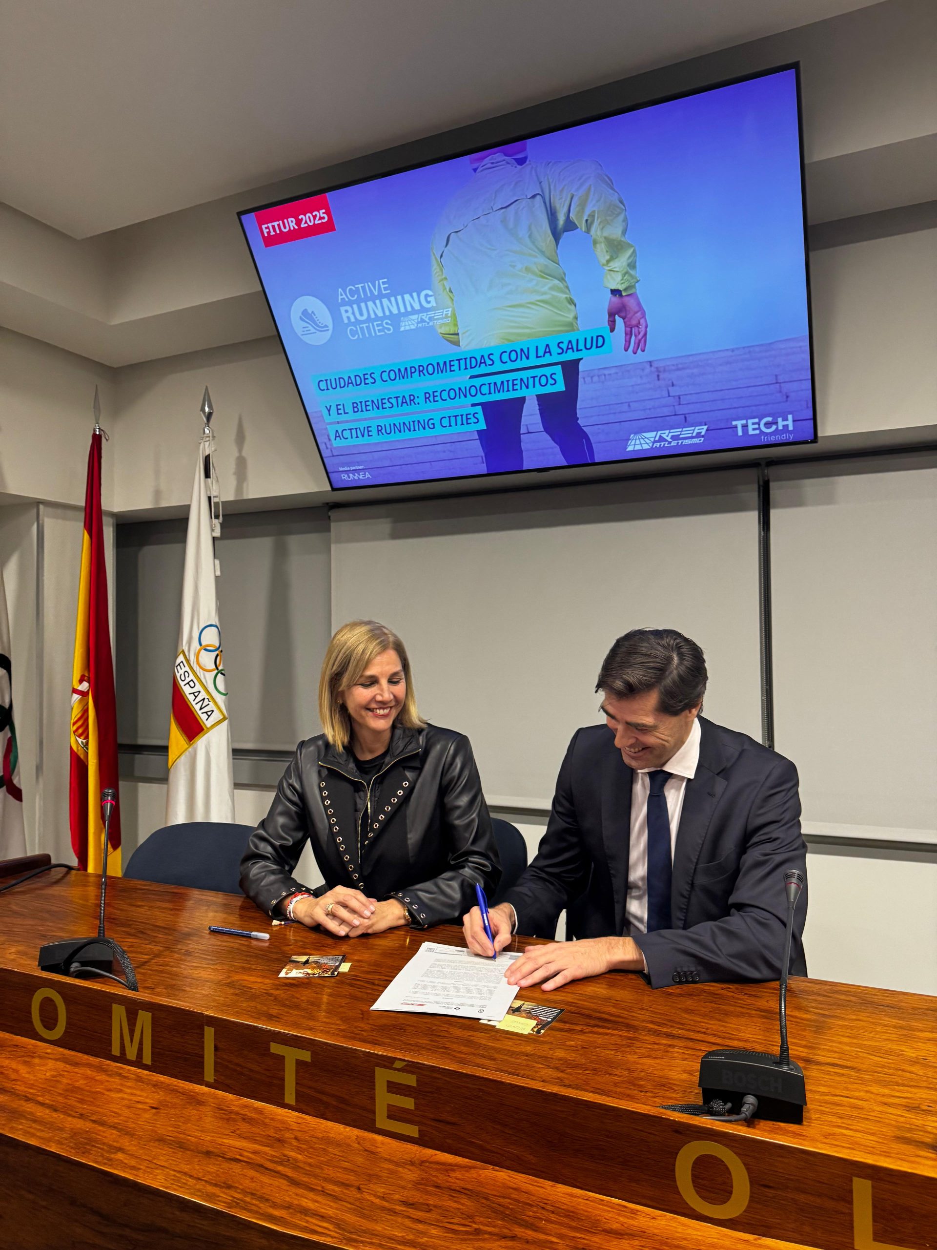 El Cabildo y la Real Federación Española de Atletismo firman un ...